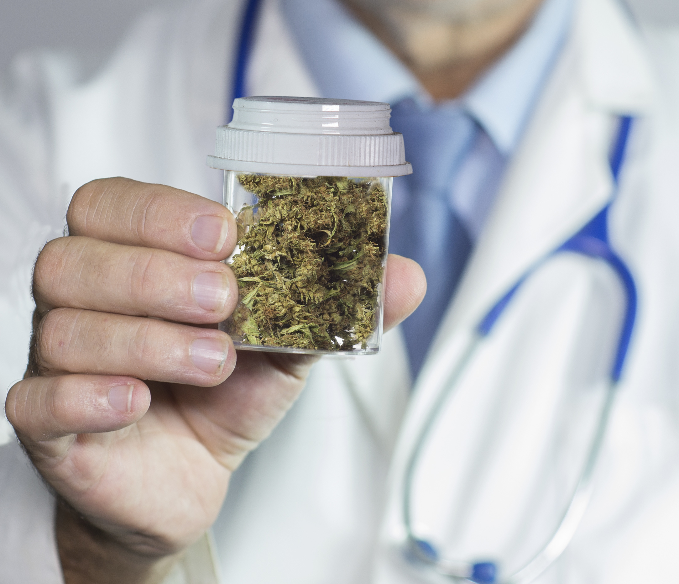 Oral health effects of cannabis